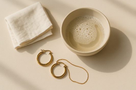 How to Clean Gold Jewellery at Home Without Damaging It