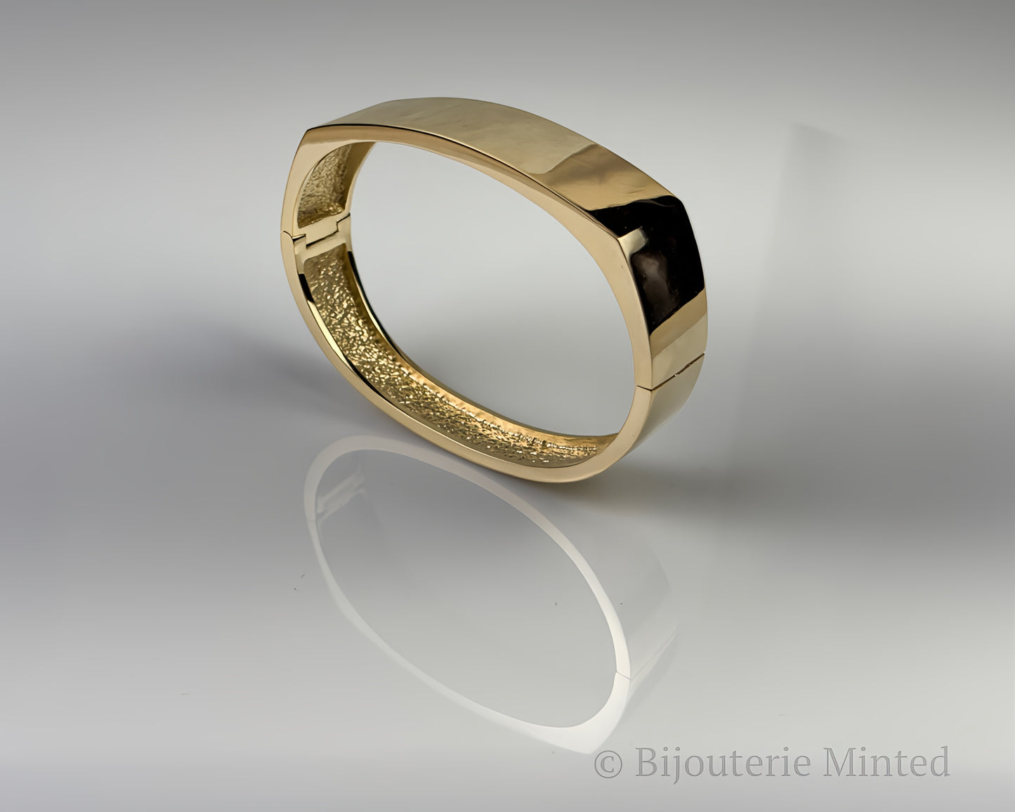 Jonc Sculpté en Or 18K | Or Massif, Prix au Poids, Fabriqué à Montréal