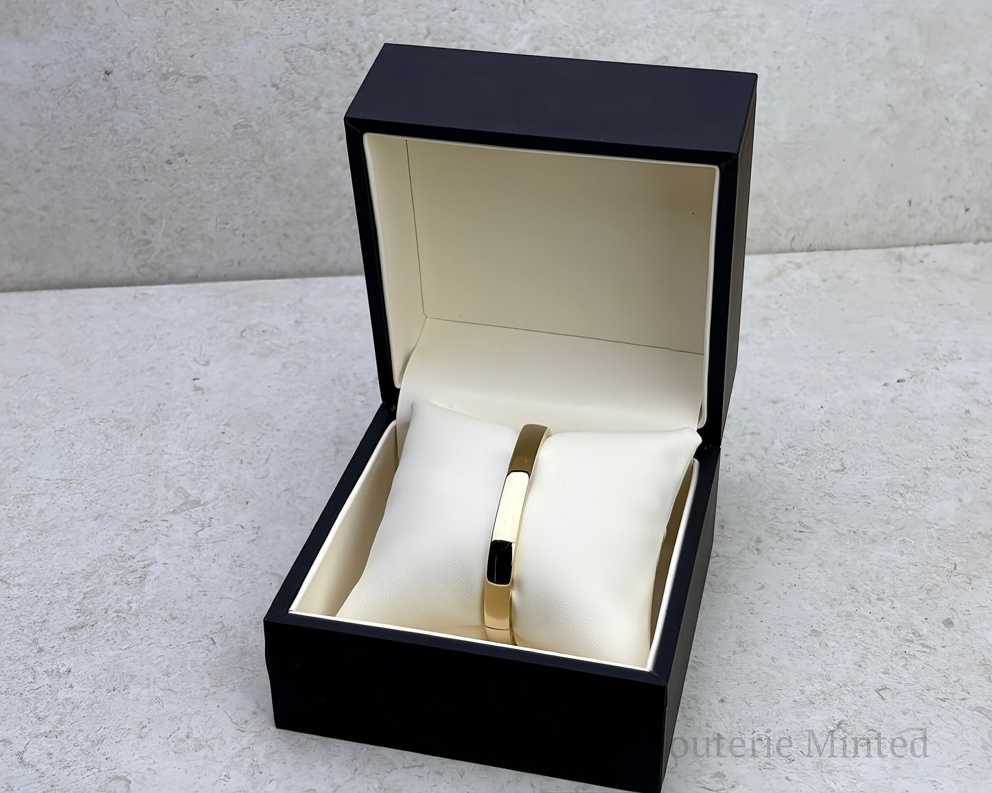 Jonc Ovale Classique en Or 18K, 20K et 22K | Or Massif, Prix au Poids, Fabriqué à Montréal