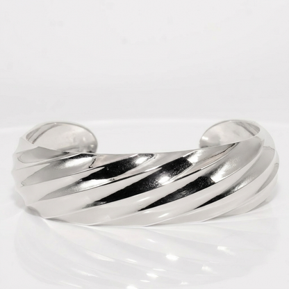 Solid Gold Textured Cuff